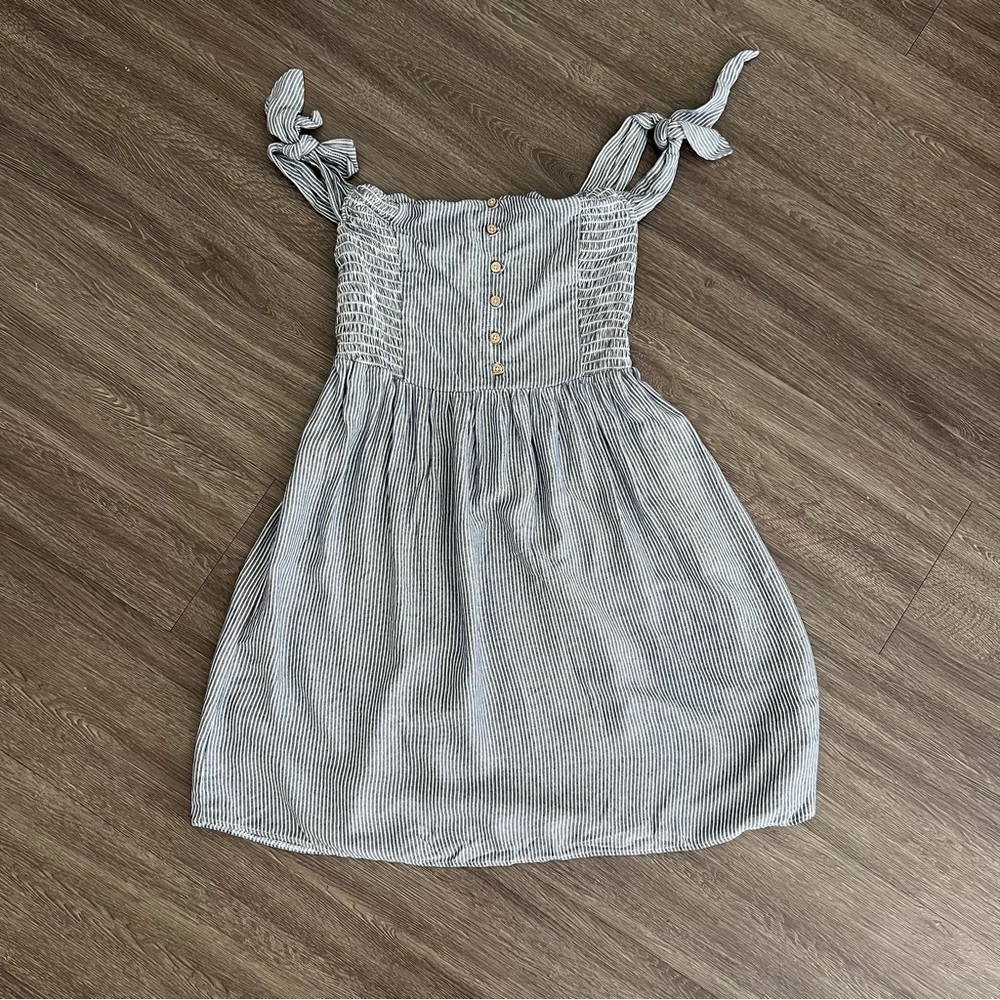 American Eagle Outfitters off the shoulder dress